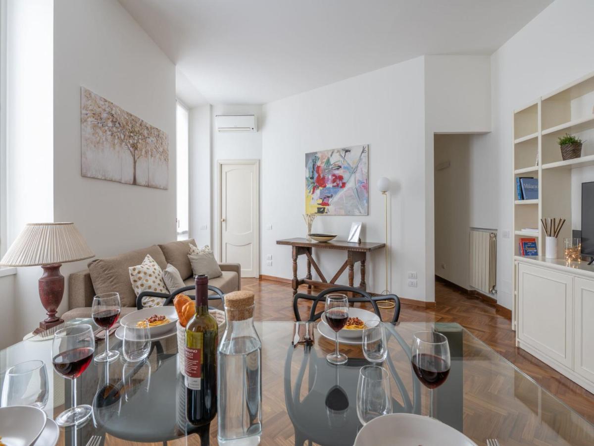 The Best Rent - Gorgeous Two-Bedroom Apartment In Porta Nuova District Милан Экстерьер фото