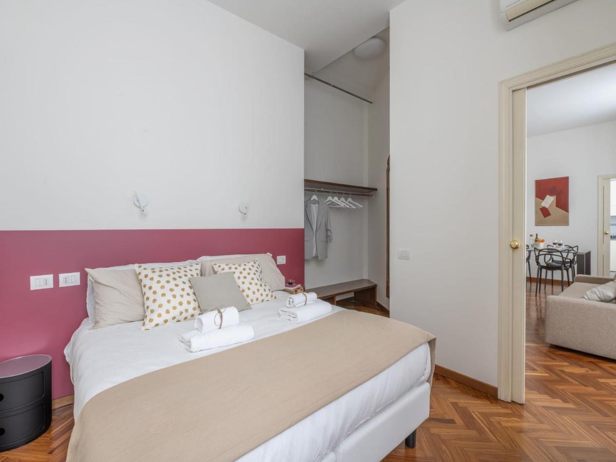 The Best Rent - Gorgeous Two-Bedroom Apartment In Porta Nuova District Милан Экстерьер фото
